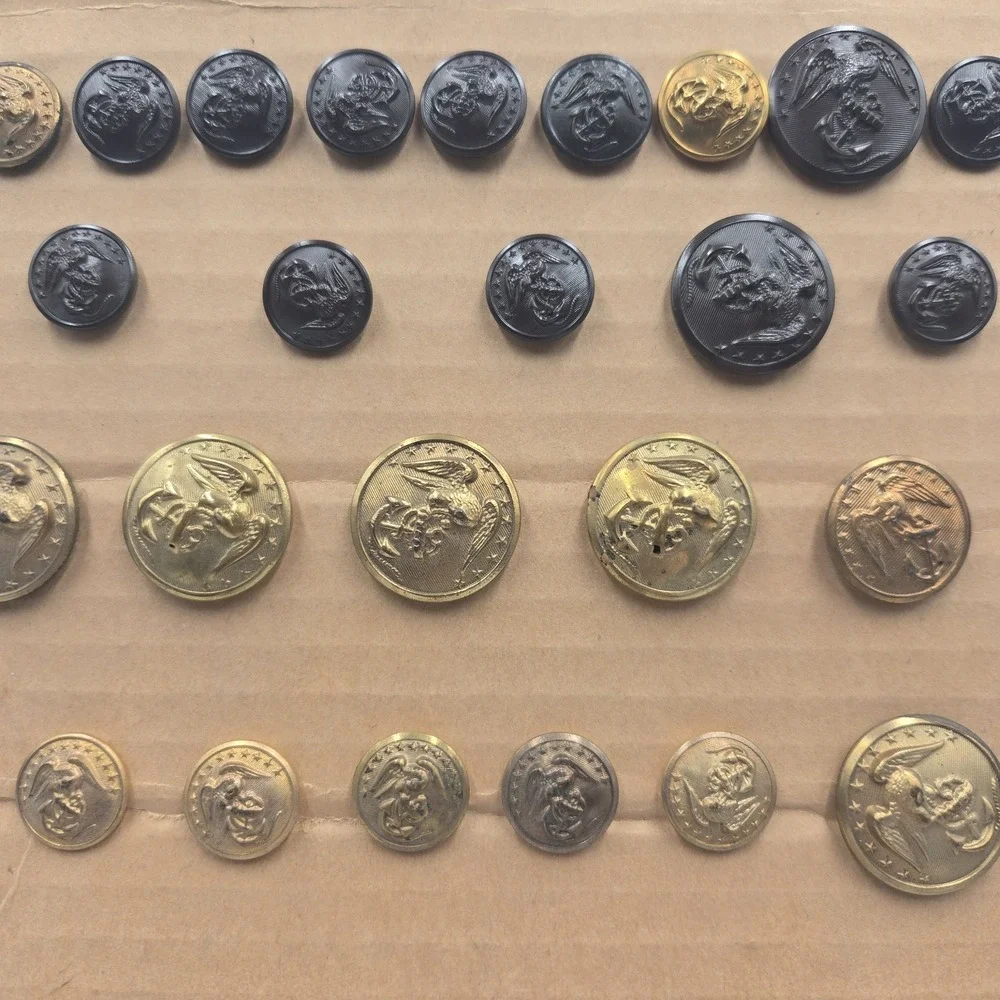 Mixed Lot 1880's U.S. Marine Corps Uniform Button (Waterbury) Eagle‎ Anchor WWII